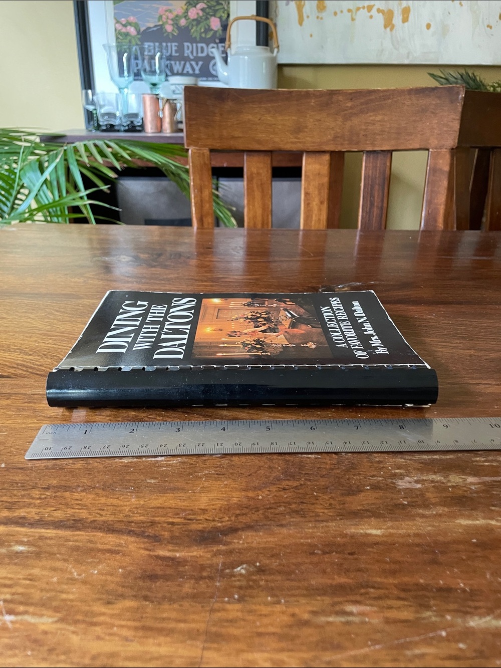 Dining With The Daltons Vintage Cookbook - Black Cover - Picture 3 of 13